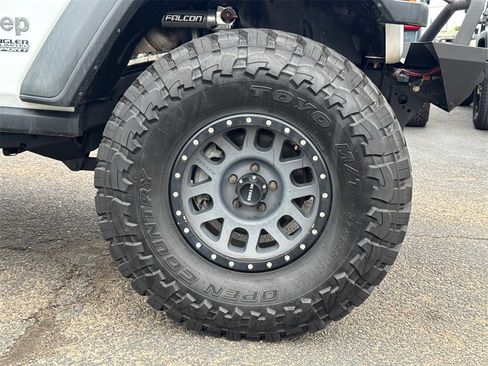 Used 2018 Jeep Wrangler Unlimited Sport S image 7