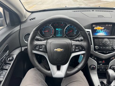 Used 2013 Chevrolet Cruze LT w/ Technology Package image 28