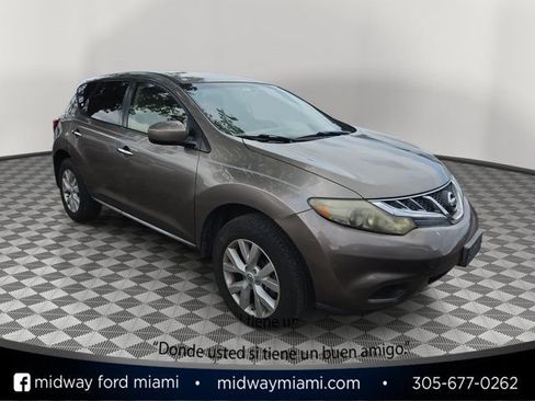 Used 2013 Nissan Murano S FWD image 1