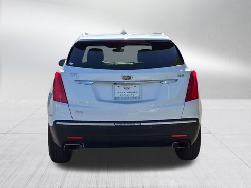 Used 2017 Cadillac XT5 Luxury w/ Driver Awareness Package AWD/4WD image 4