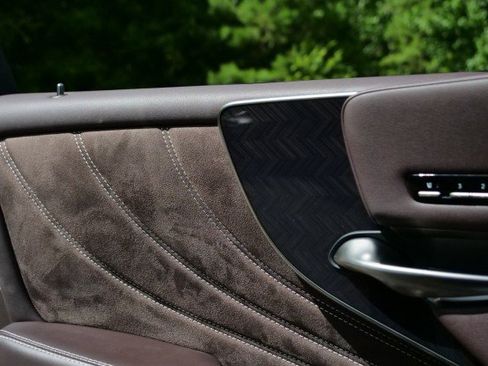 Used 2019 Lexus LS 500 w/ Luxury Package RWD image 28