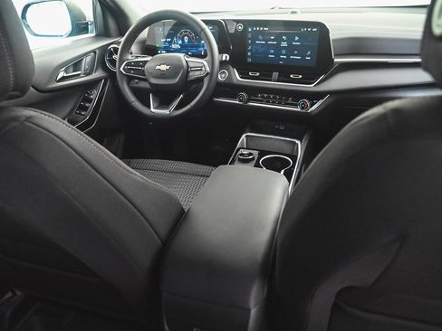 Used 2026 Chevrolet Equinox LT image 32