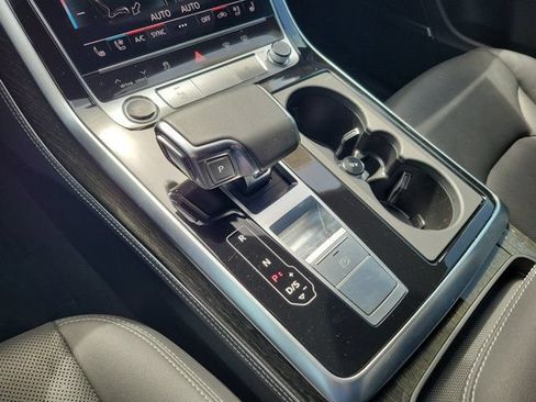 Certified 2025 Audi Q8 Premium Plus w/ Premium Plus Package AWD/4WD image 30