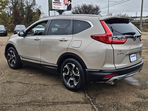 Used 2019 Honda CR-V Touring image 6