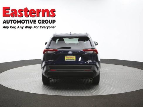 Used 2022 Toyota RAV4 XLE AWD/4WD image 42