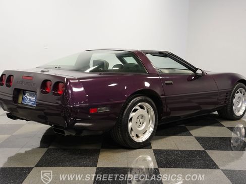 Used 1992 Chevrolet Corvette Coupe image 12