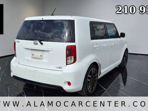 Used 2014 Scion xB FWD image 5