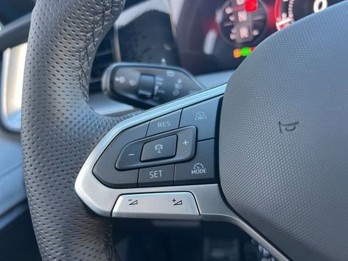 New 2026 Volkswagen Tiguan SE R-Line image 7