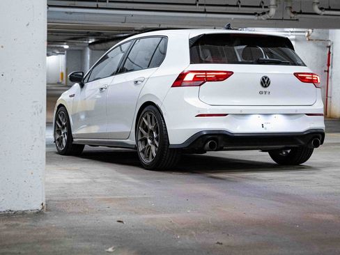 Used 2022 Volkswagen GTI Autobahn image 5