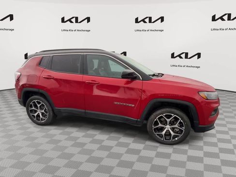 Used 2024 Jeep Compass Limited AWD/4WD image 8