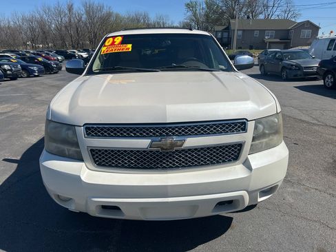 Used 2009 Chevrolet Tahoe LTZ image 3