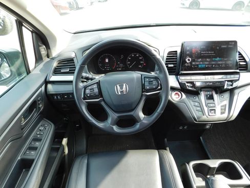 Used 2025 Honda Odyssey EX-L image 16