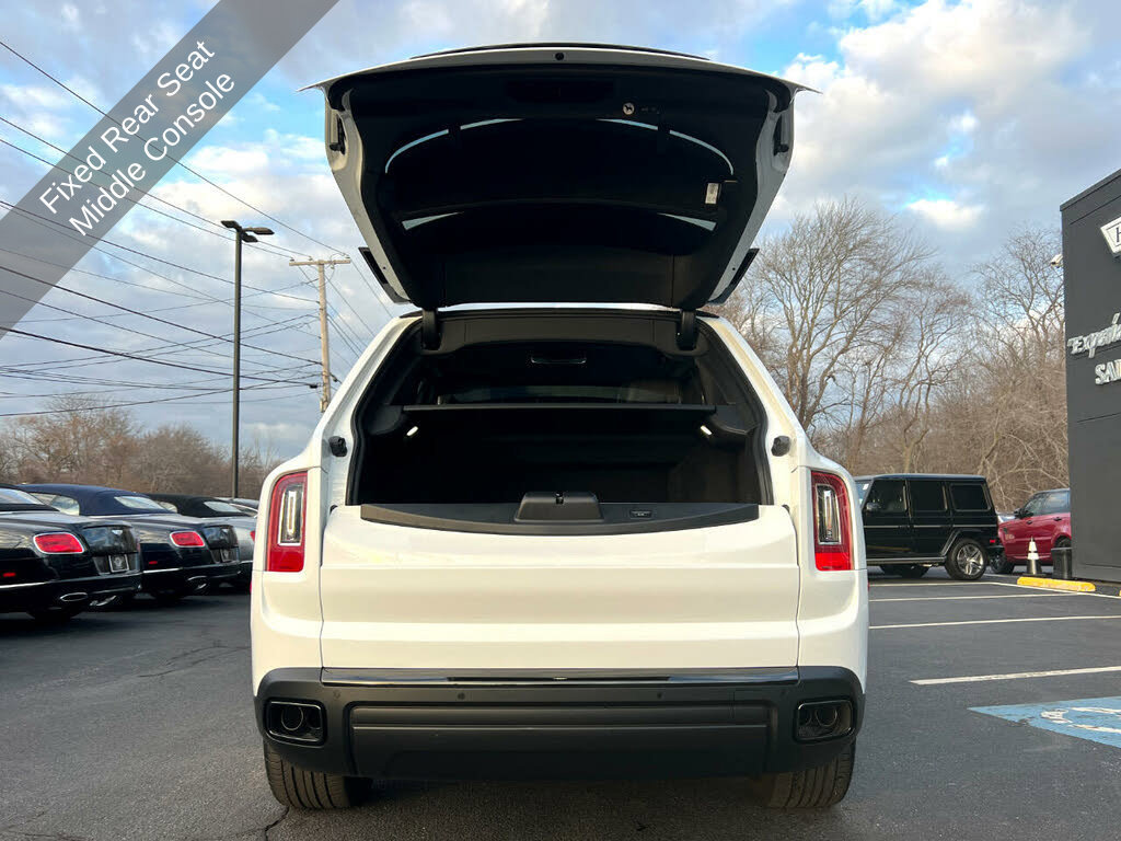 Used 2022 Rolls-Royce Cullinan Black Badge AWD/4WD image 34