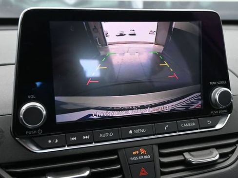 Used 2022 Nissan Altima 2.5 SV FWD image 41