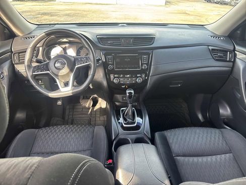 Used 2019 Nissan Rogue SV image 22