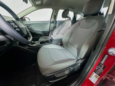 Used 2025 Kia K4 FWD image 13
