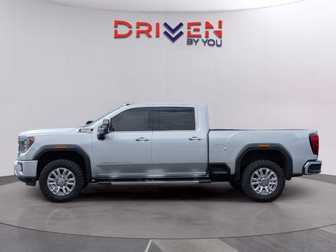 Used 2020 GMC Sierra 2500 Denali w/ Denali Ultimate Package AWD/4WD image 2