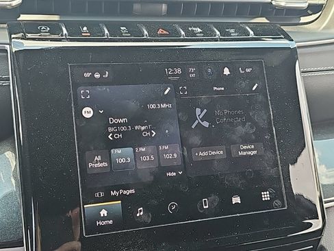 Used 2023 Jeep Grand Cherokee Altitude AWD/4WD image 6