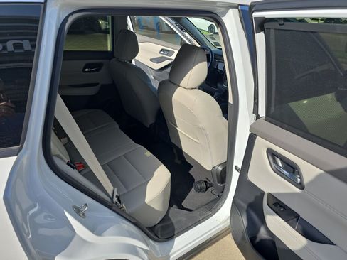 Used 2024 Nissan Rogue SV w/ SV Premium Package FWD image 20
