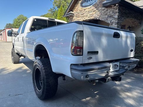 Used 2005 Ford F250 Lariat AWD/4WD image 3