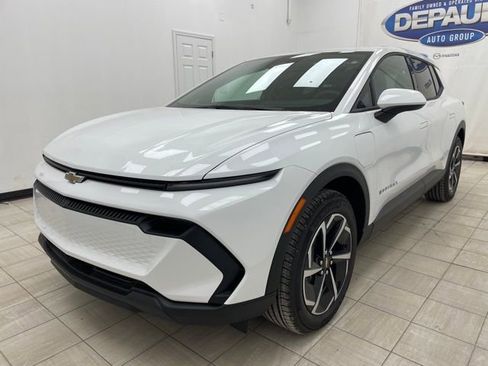 New 2026 Chevrolet Equinox EV LT image 16