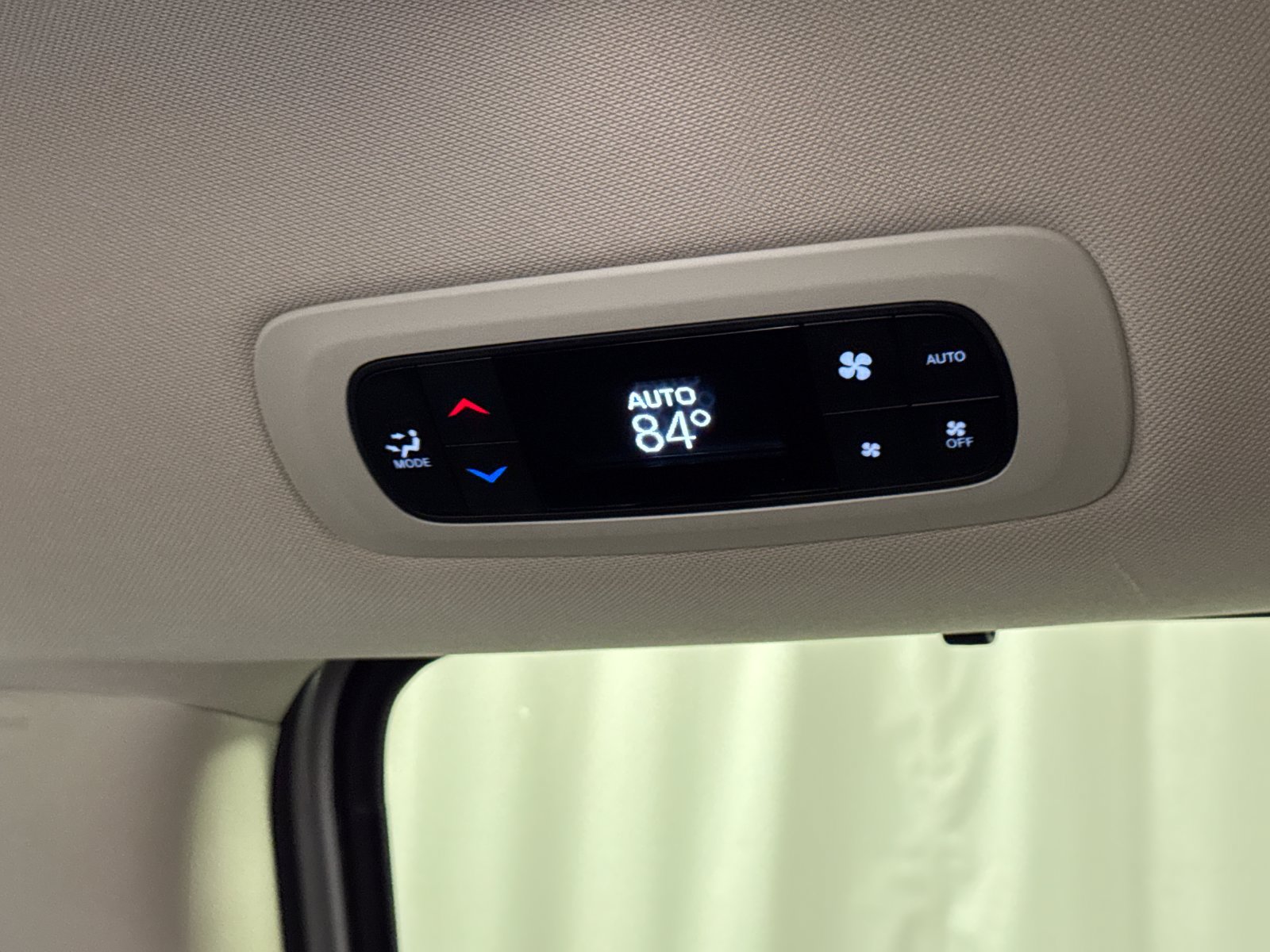 Used 2023 Chrysler Pacifica Touring-L FWD image 26