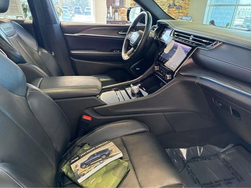 Used 2021 Jeep Grand Cherokee L Overland w/ Luxury Tech Group IV image 26