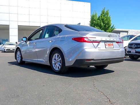 Certified 2025 Toyota Camry LE FWD image 5