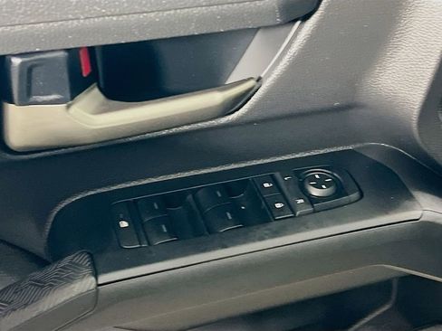 Certified 2024 Toyota Tacoma TRD Off-Road AWD/4WD image 17