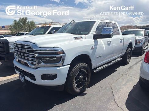 Used 2025 RAM 2500 Laramie AWD/4WD image 1