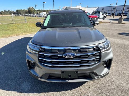 New 2026 Ford Explorer Active w/ Active Comfort Package image 8