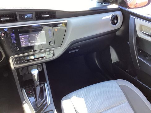 Used 2017 Toyota Corolla LE image 16