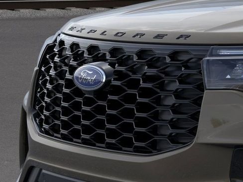 New 2026 Ford Explorer ST-Line w/ ST-Line Street Pack image 17