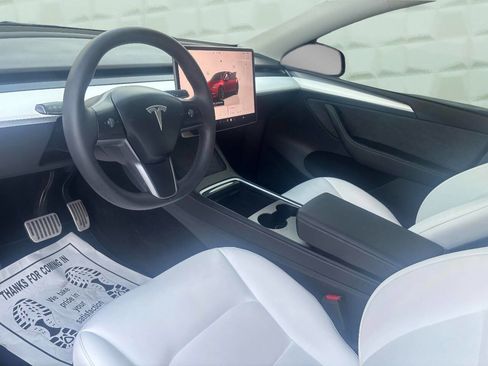 Used 2023 Tesla Model Y Long Range AWD/4WD image 11