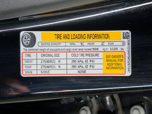 Used 2024 Chevrolet Equinox EV RS FWD image 28