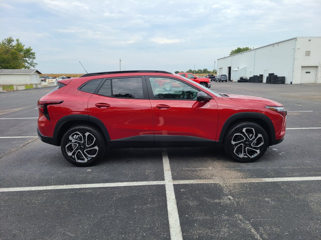 New 2026 Chevrolet Trax RS w/ Driver Confidence Package FWD image 7