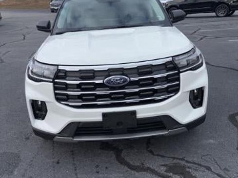 New 2026 Ford Explorer Active w/ Active Comfort Package image 2