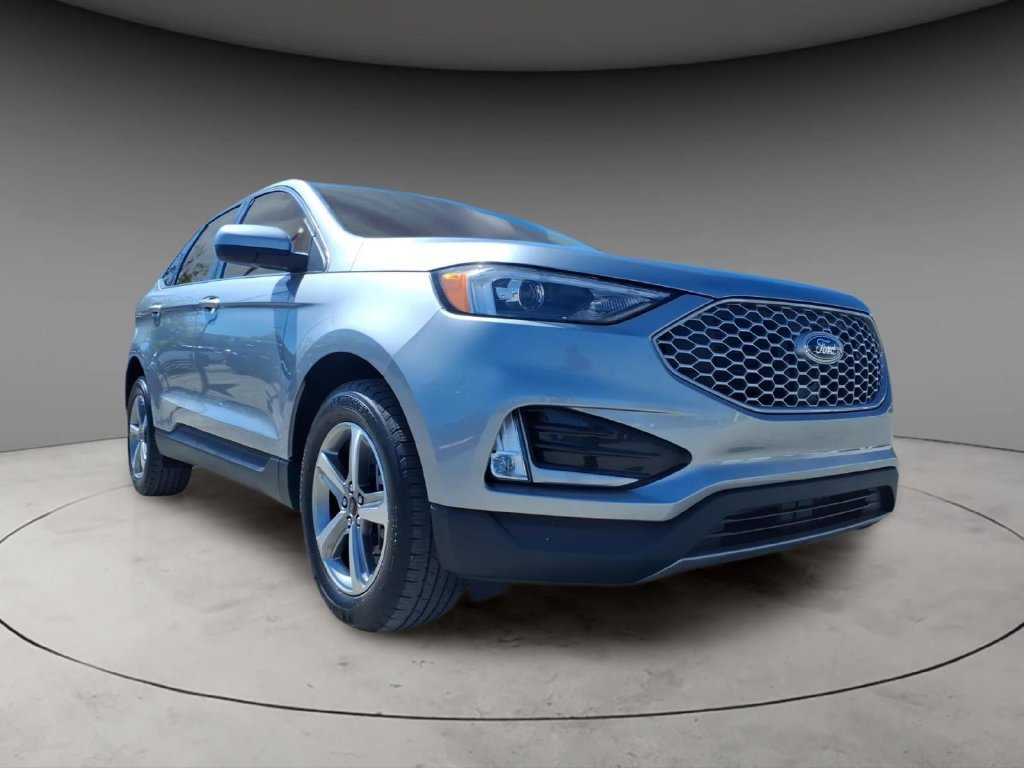 Used 2023 Ford Edge SEL w/ Convenience Package AWD/4WD image 4