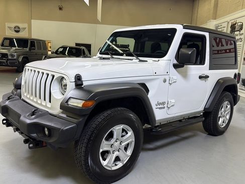 Used 2019 Jeep Wrangler Sport AWD/4WD image 5