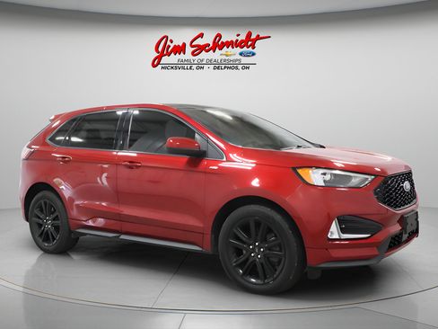 Used 2022 Ford Edge ST-Line w/ Cold Weather Package AWD/4WD image 2