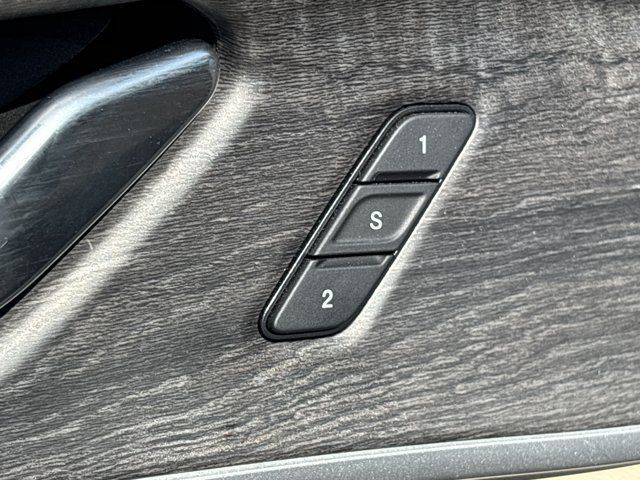 Used 2025 Jeep Grand Cherokee L Limited AWD/4WD image 19