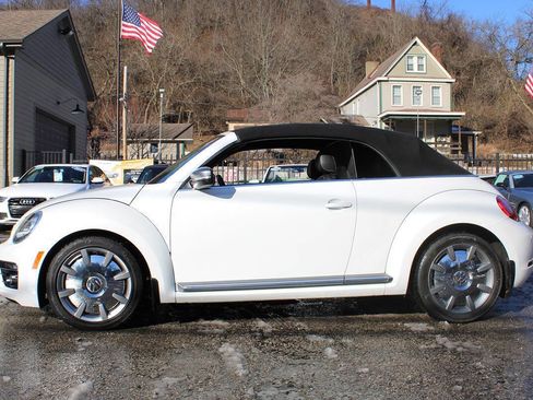 Used 2014 Volkswagen Beetle TDI image 40