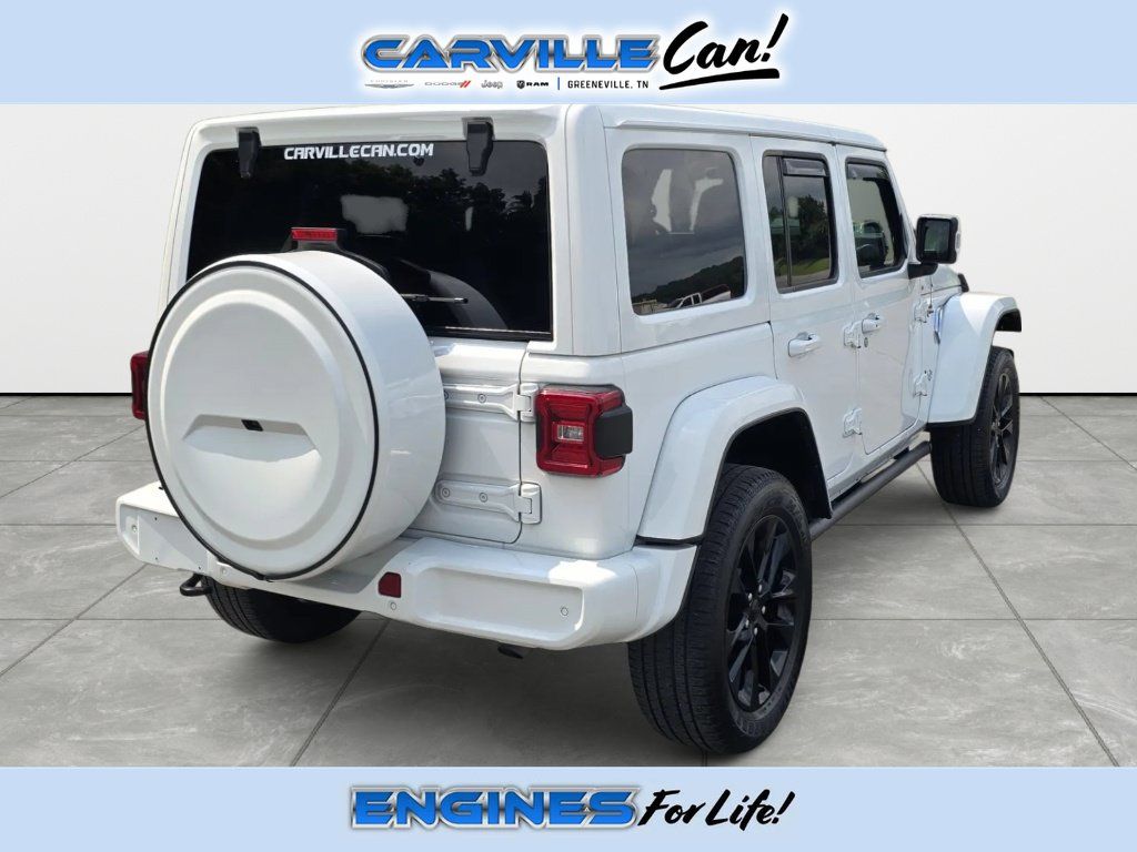 Used 2023 Jeep Wrangler Unlimited Sahara AWD/4WD image 3
