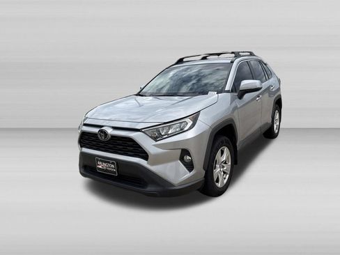 Used 2019 Toyota RAV4 XLE w/ Convenience Package AWD/4WD image 11