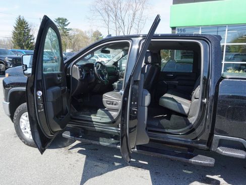 Used 2020 Chevrolet Silverado 2500 LTZ w/ Z71 Off-Road Package AWD/4WD image 12