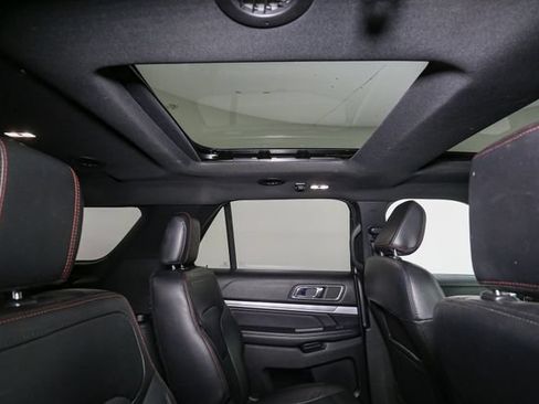 Used 2018 Ford Explorer Sport w/ Equipment Group 401A AWD/4WD image 23