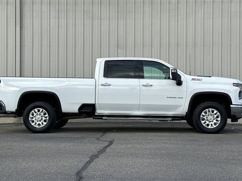 Used 2024 Chevrolet Silverado 3500 LTZ w/ LTZ Convenience Package image 3