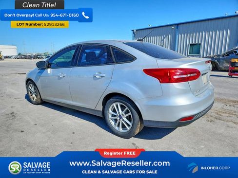 Used 2016 Ford Focus SE FWD image 3