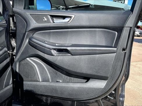 Used 2024 Ford Edge SEL image 21