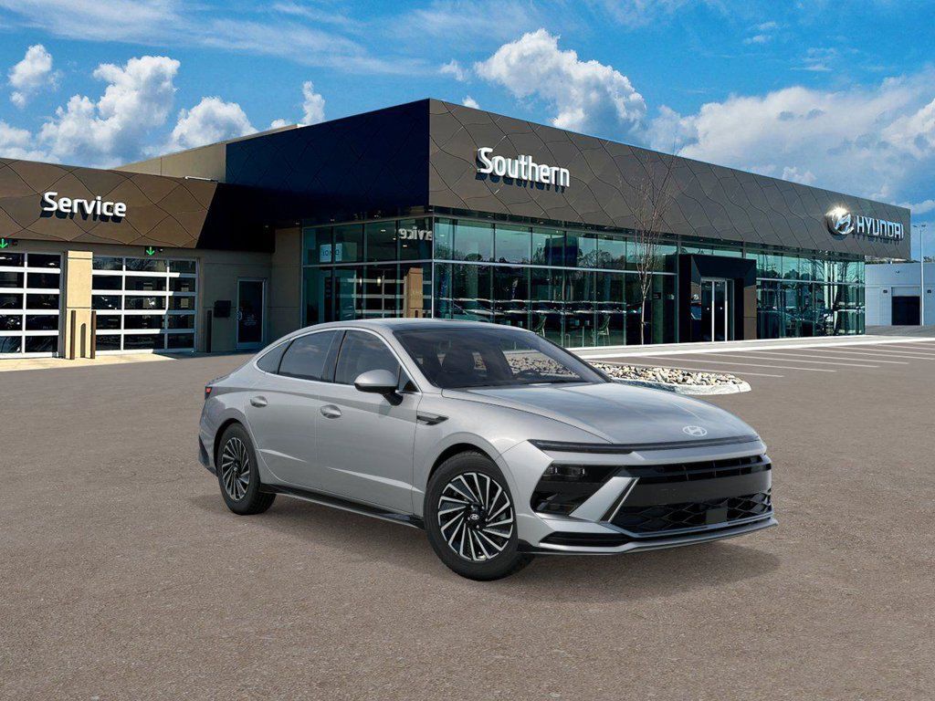 New 2026 Hyundai Sonata SEL FWD image 2